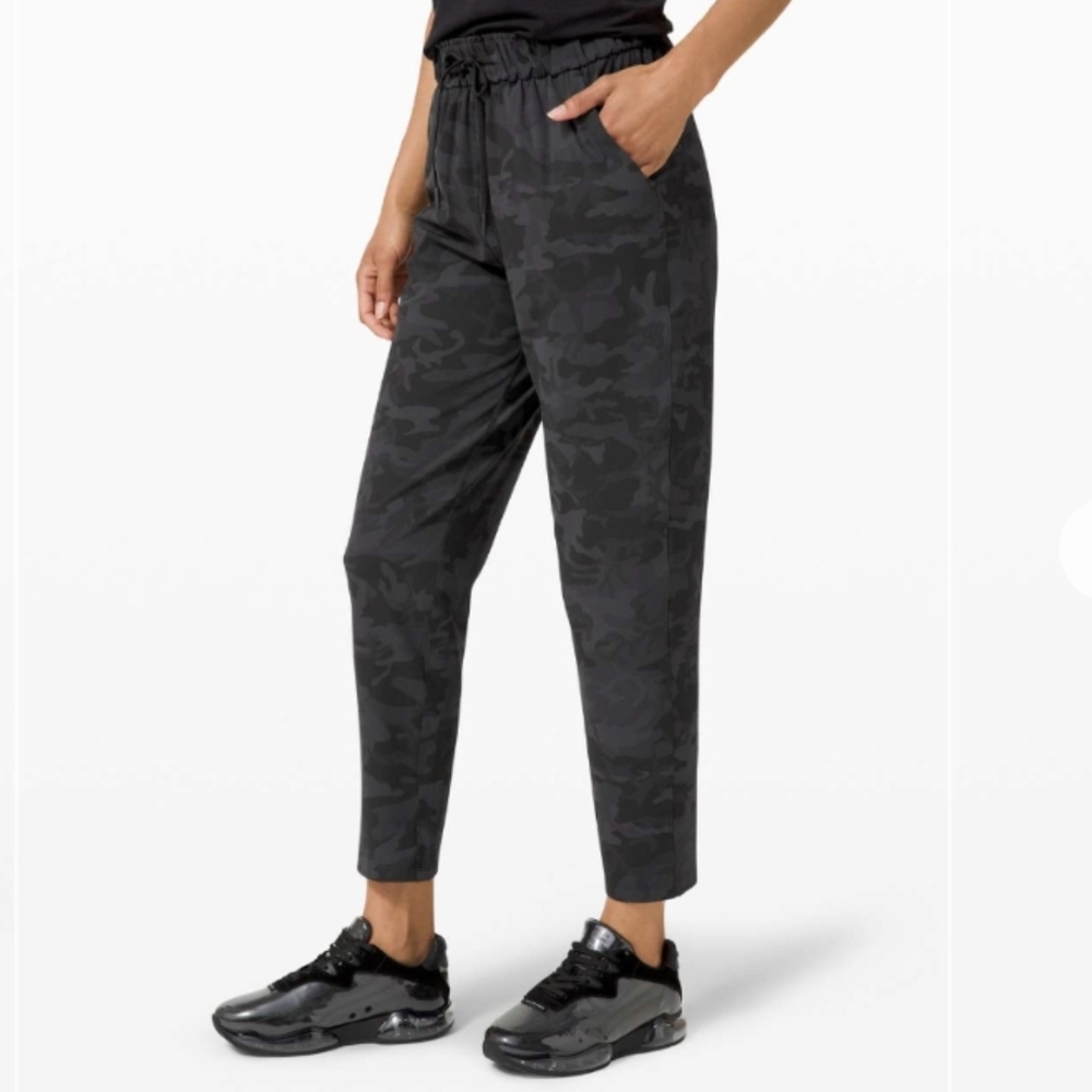 Lululemon Keep Moving Pant 7/8 High-Rise Incognito Camo Multi Grey Size 10